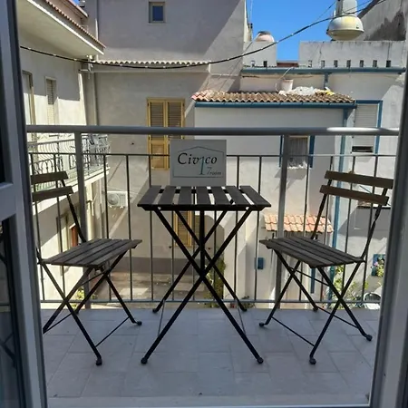 Alojamento de Acomodação e Pequeno-almoço Civico17room