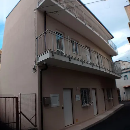 Civico17room לינה וארוחת בוקר Cirò Marina