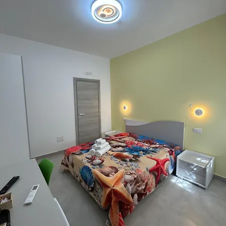 Civico17room לינה וארוחת בוקר Cirò Marina